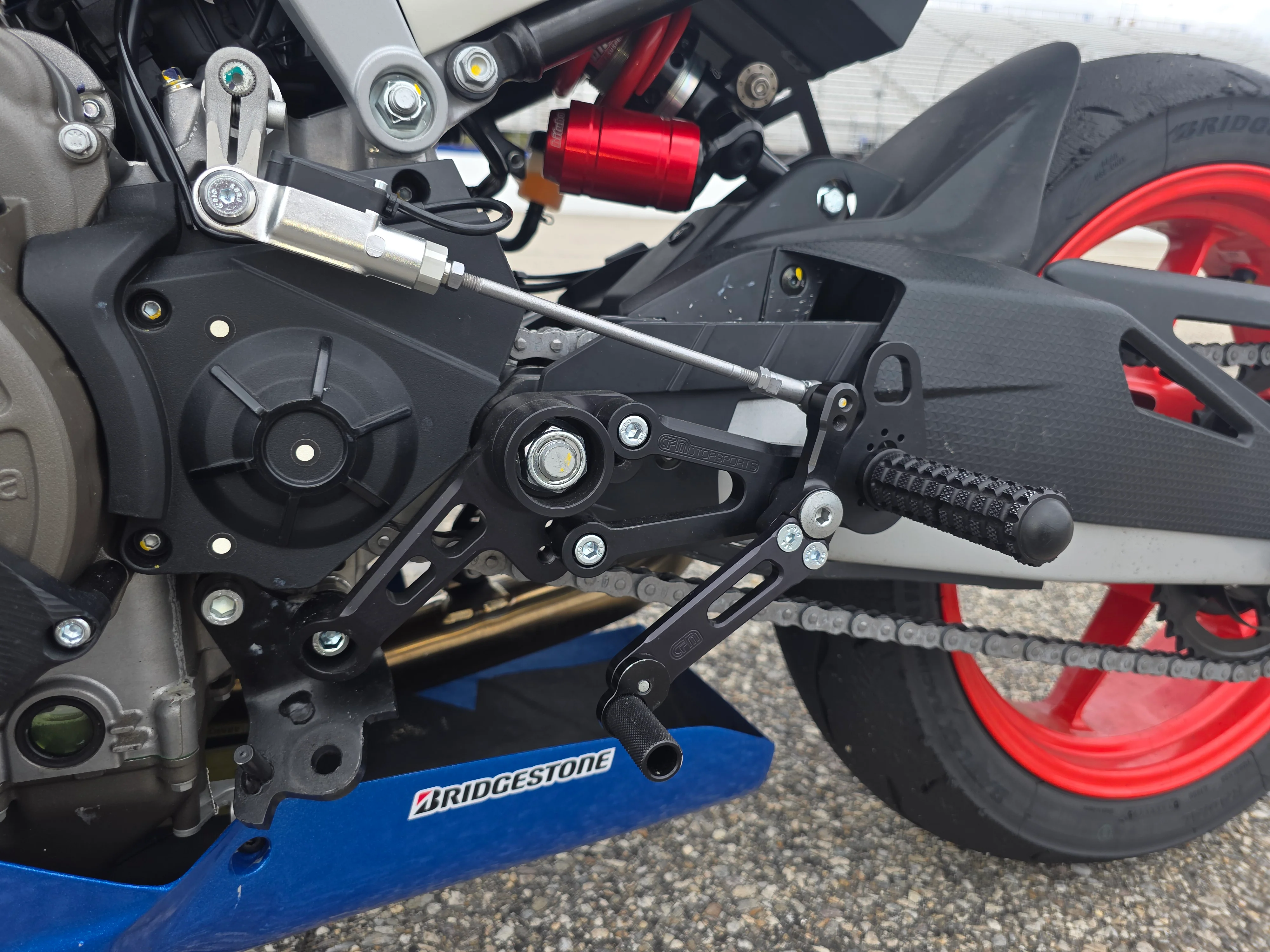 05-0761B Aprilia RS457, Tuono 457 Adjustable Rearset Kit Complete W/Pedals - Image 2
