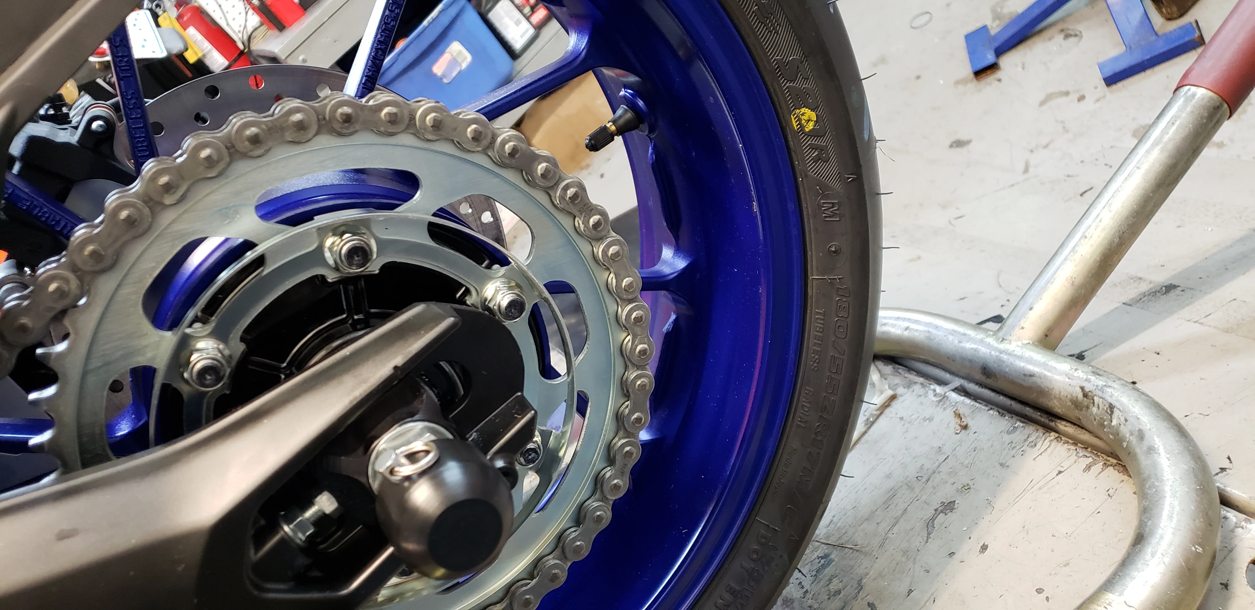 45-0419R Yamaha FZ09,FJ09,XSR900 Rear Axle Slider Kit - Image 4