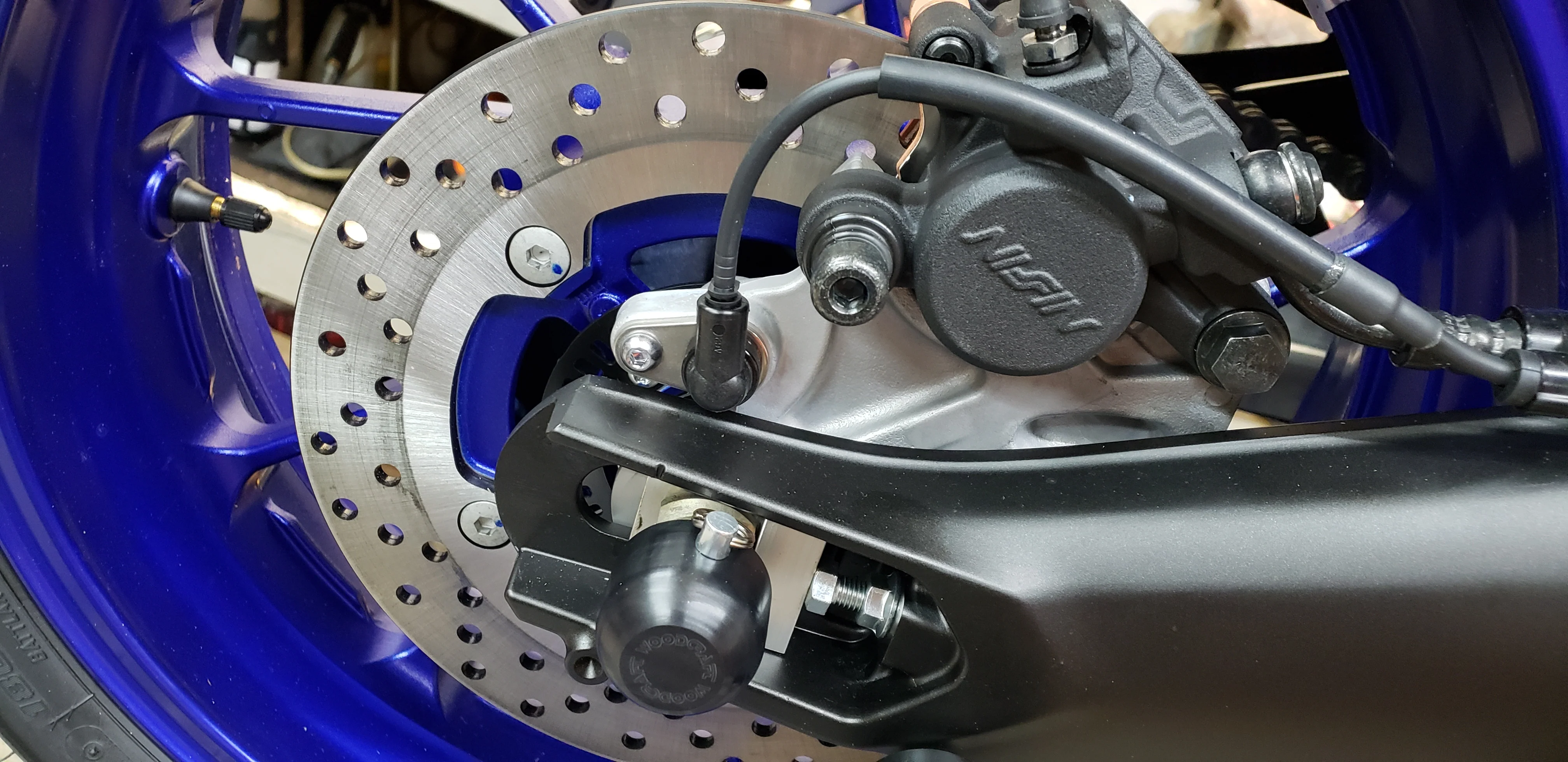 45-0419R Yamaha FZ09,FJ09,XSR900 Rear Axle Slider Kit - Image 5