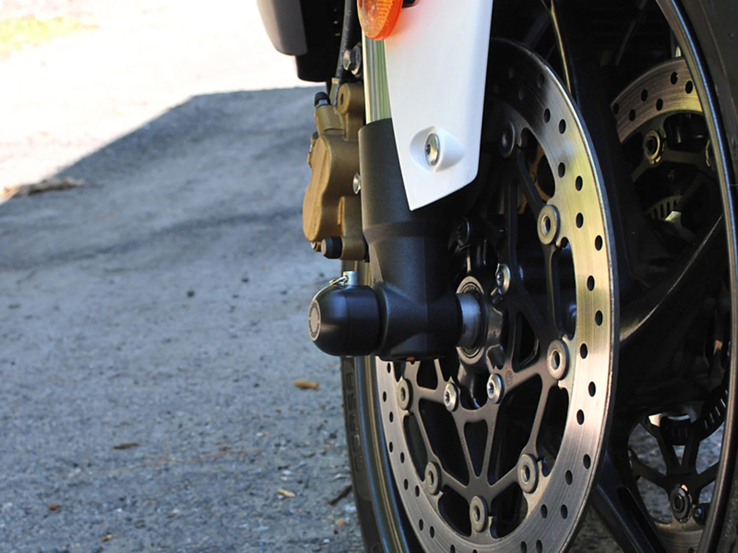 45-0500F Triumph Front Axle Sliders - Image 3