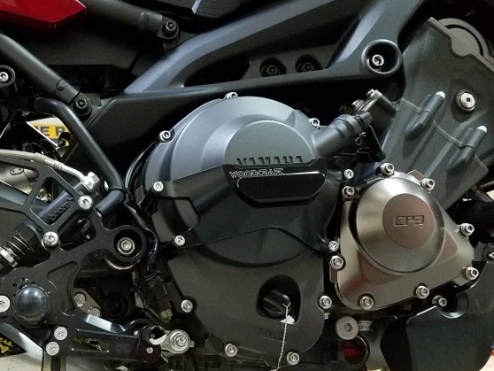 60-0409RC 2014-20 Yamaha FZ09/FJ09/XSR900 RHS Clutch Cover Protector w/ Skid Pad - Image 8