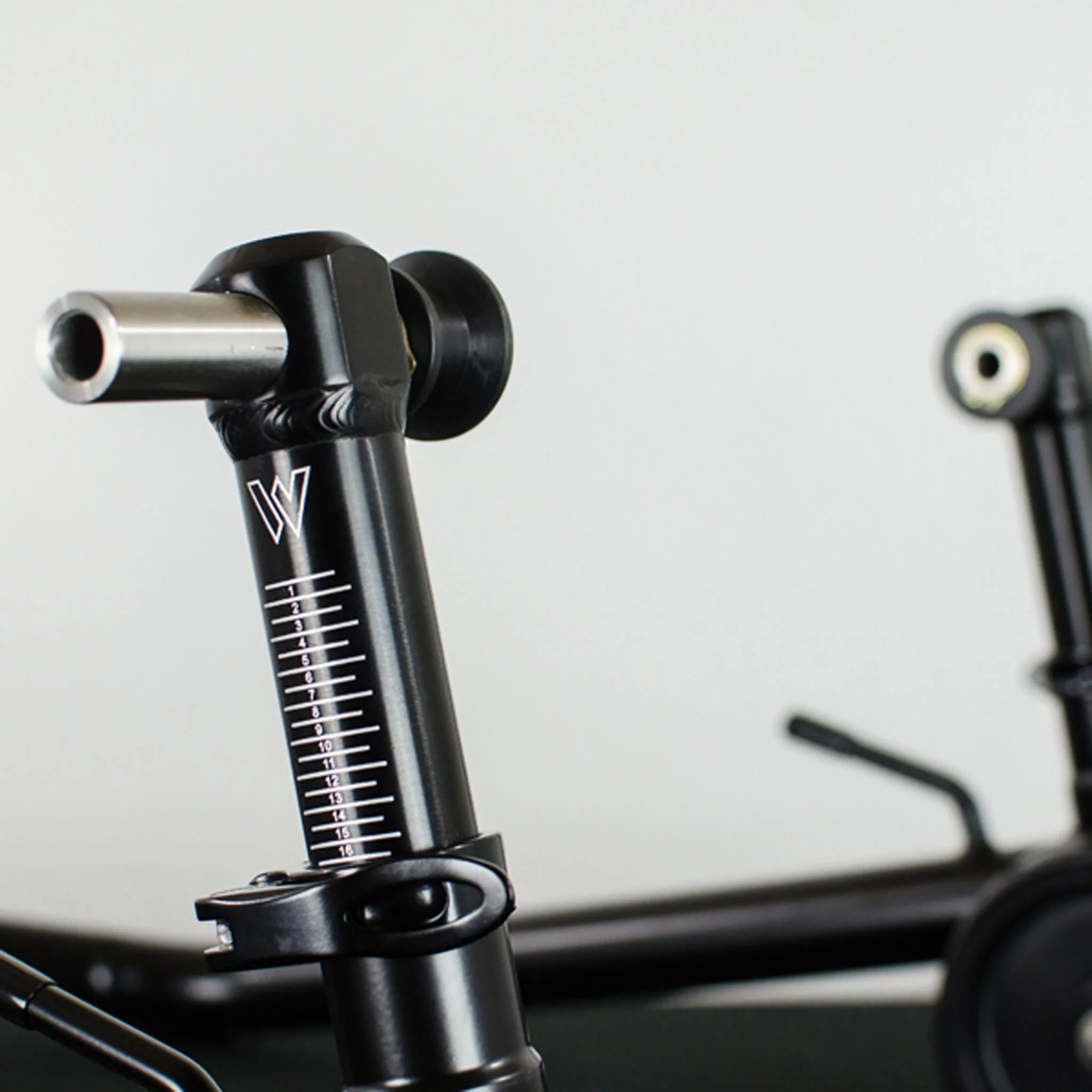 Adjustable Rear Superbike Stand Standard or Short - Image 4