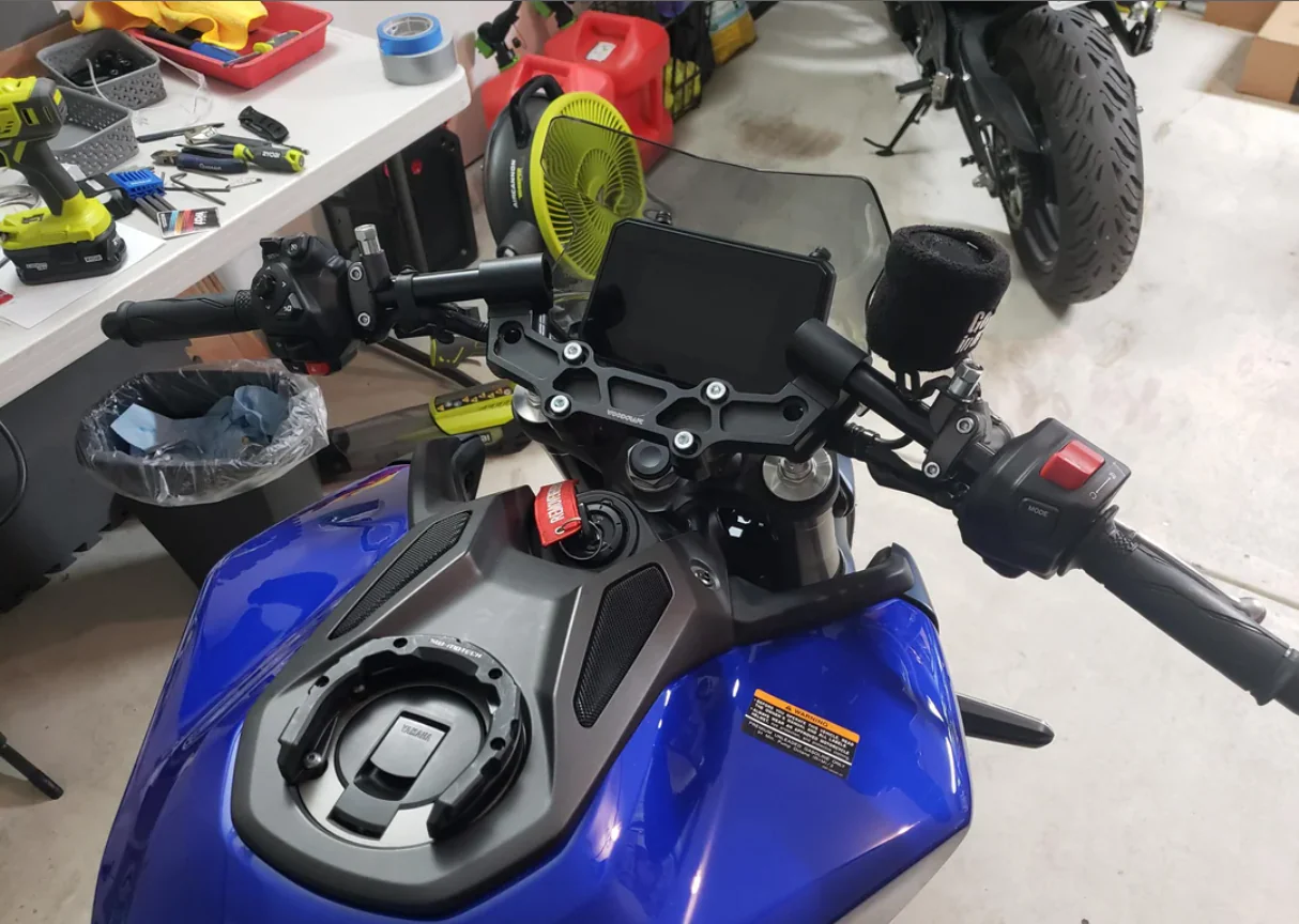 Clipon Adapter Plate w/ XL Black Bars Yamaha 2017 FZ-09, MT-09, XSR900 2022-25 - Image 3