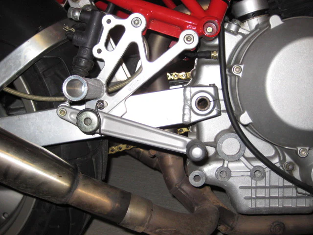 05-0600B Ducati 750/900SS Complete Rearset - Image 5