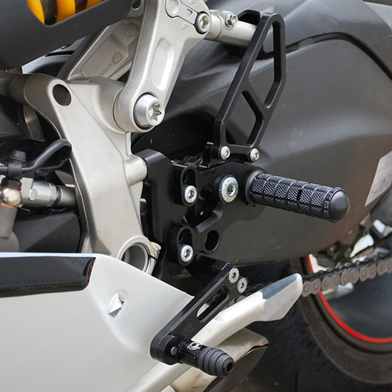 05-0648B Ducati Panigale V2 thru 2024/899/959/1199/1299 GP Shift Complete Rearset - Image 2