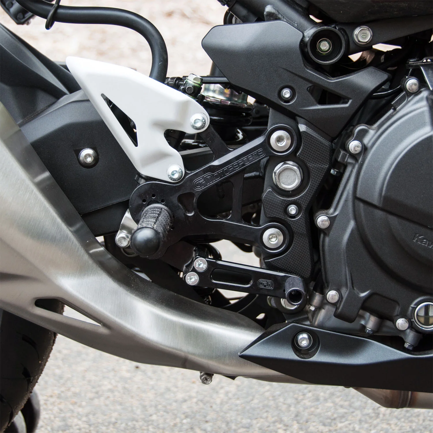 05-0144B 2018-23 Kawasaki Ninja400, 2019-23 Z400, Ninja500 Complete Rearset - Image 5
