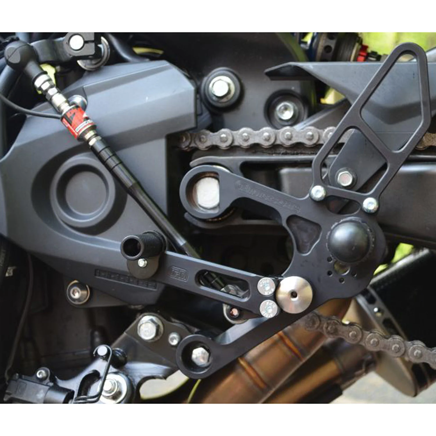 05-0409B Yamaha FZ09/FJ09/XSR900 Rearset - Image 2