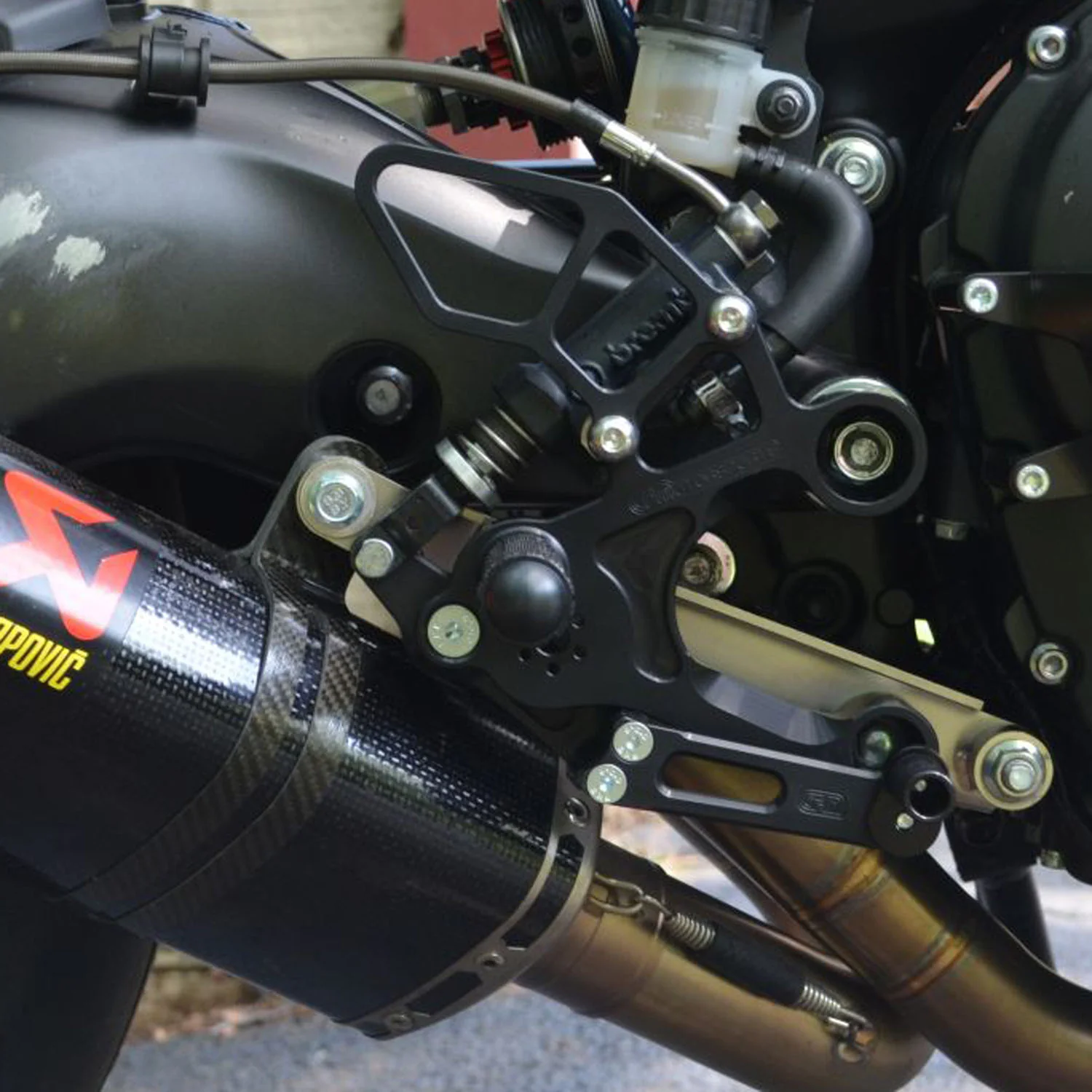 05-0409B Yamaha FZ09/FJ09/XSR900 Rearset - Image 5
