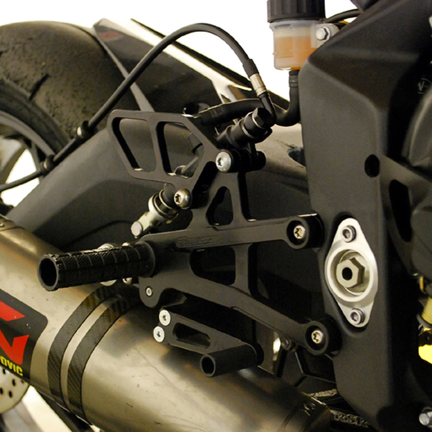 05-0504B Triumph Daytona 675R Rearset  - STD Shift w/QS - Image 4