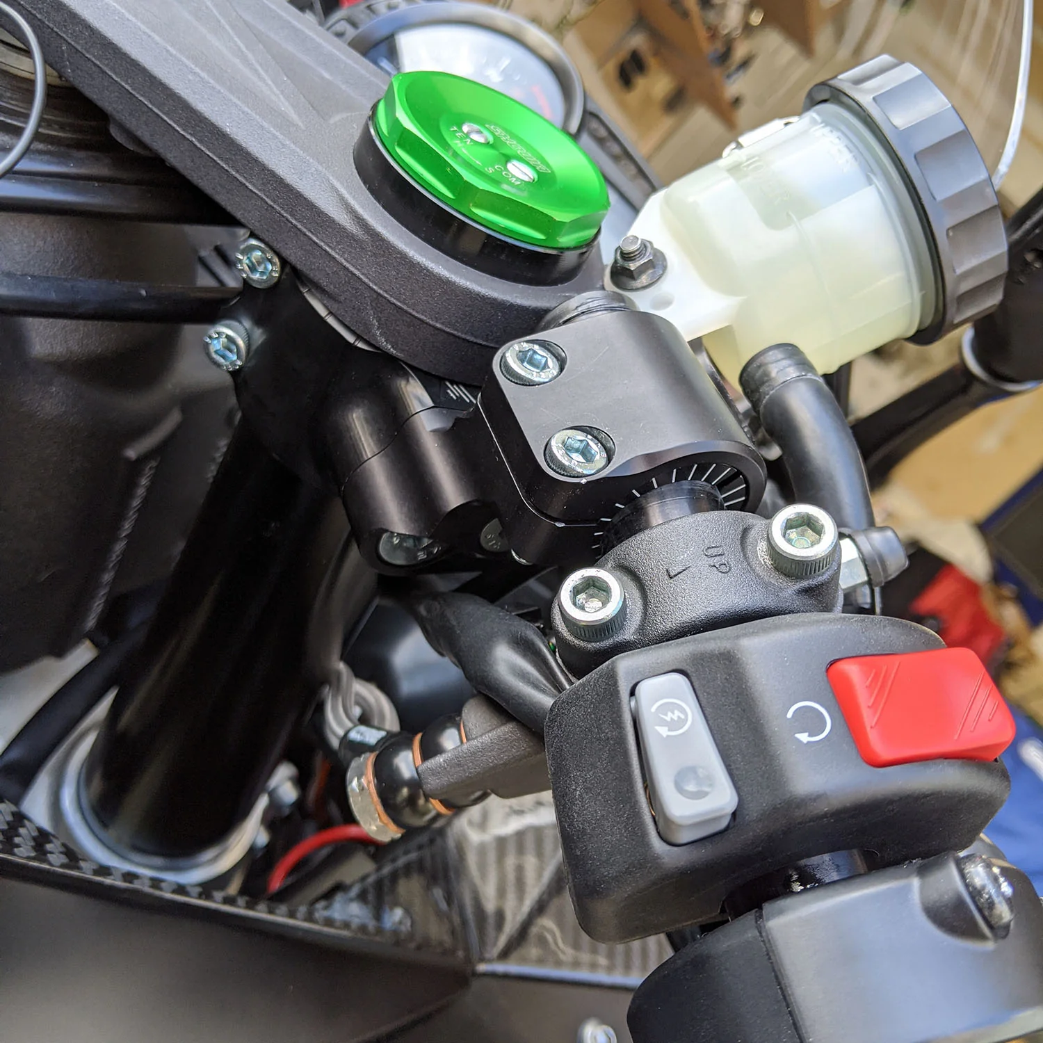 35MM Rise Side Mount Adjustable Angle Clipon Risers for Kawasaki 2013+ ZX-6 - Image 6